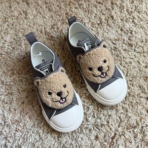 Converse Chuck Taylor All Star Toddler Sherpa Bear Shoes sneakers size 7